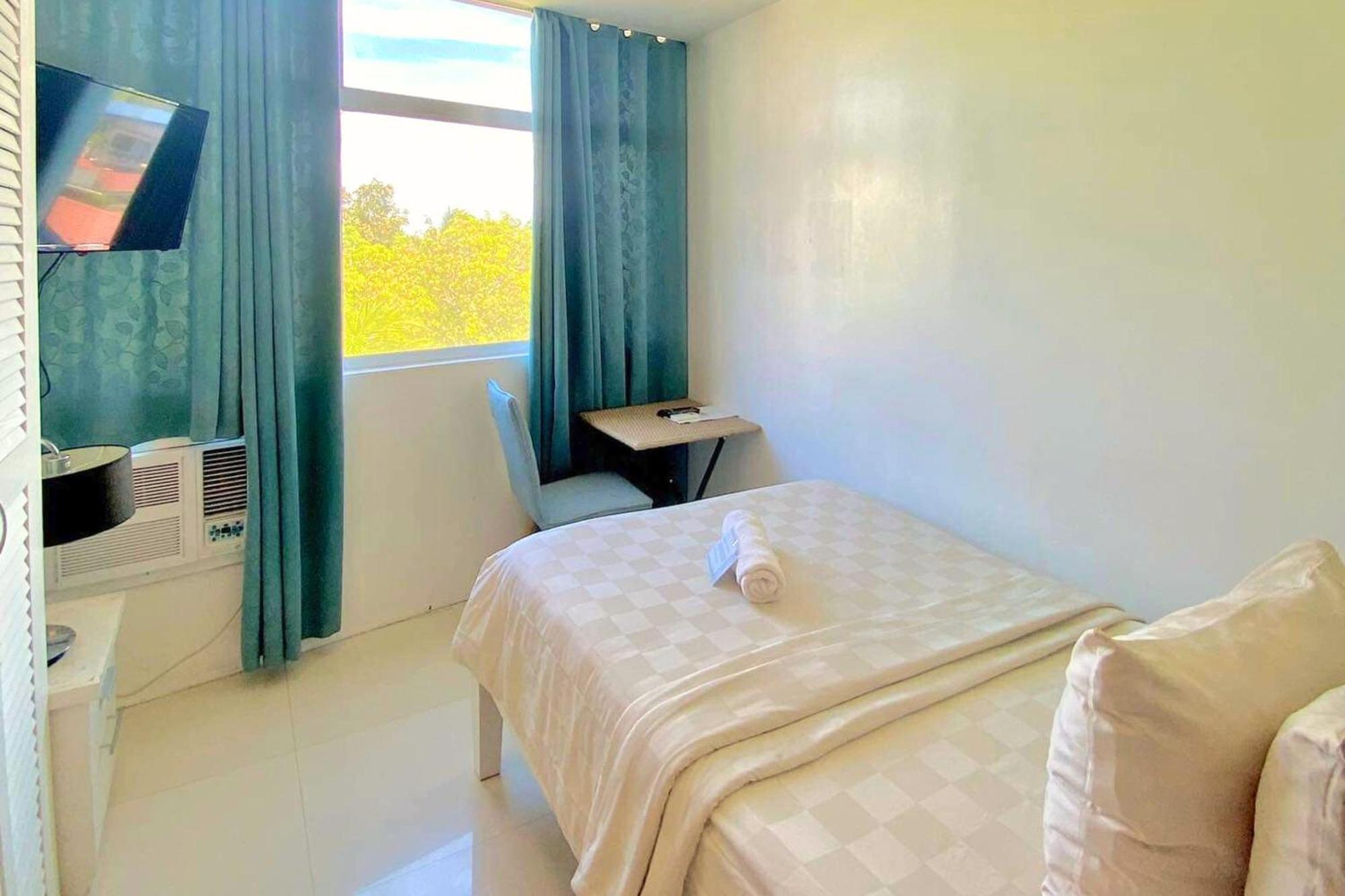 Tely'S Bed & Breakfast Iloilo Powered By Cocotel Εξωτερικό φωτογραφία