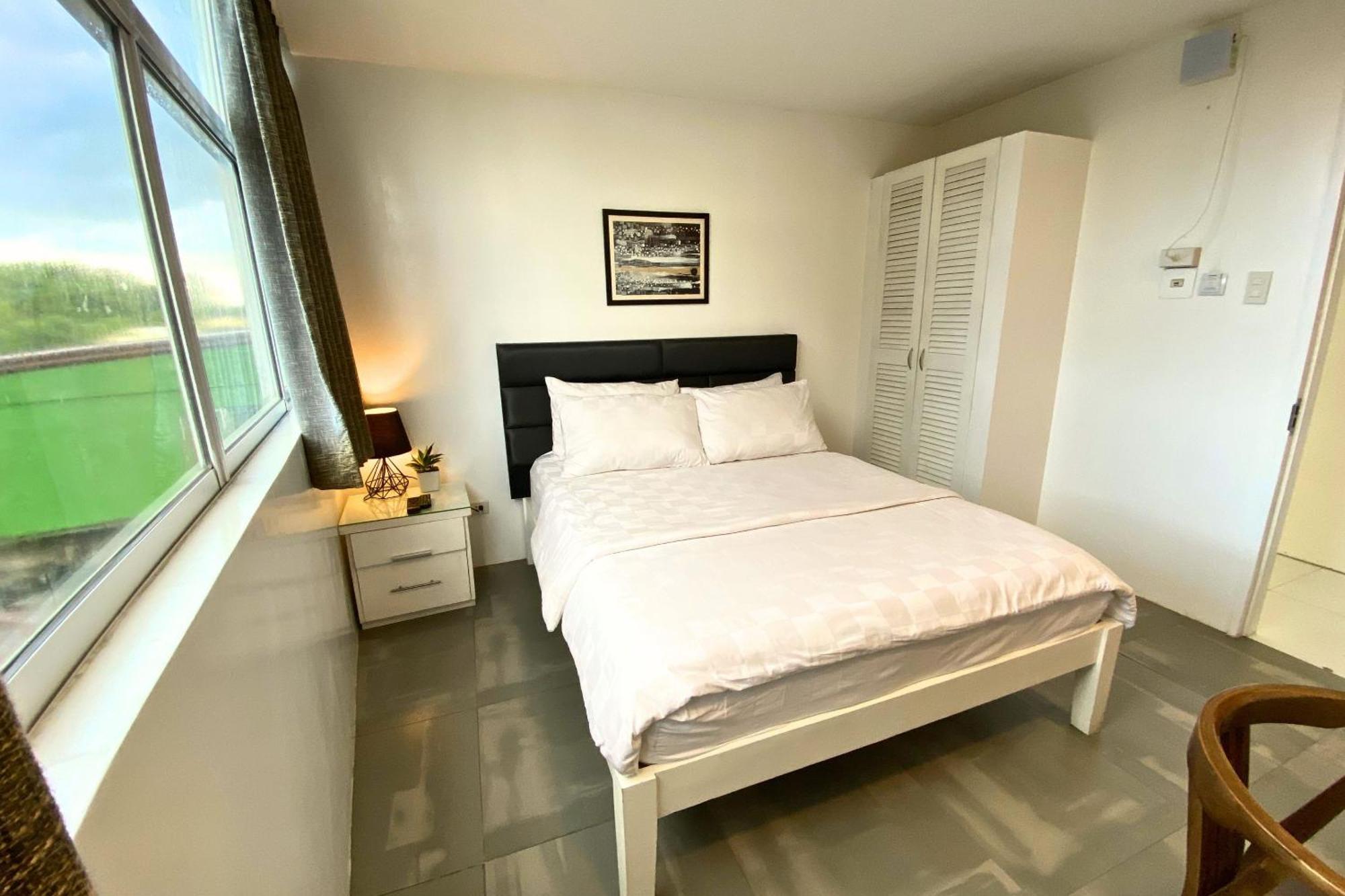 Tely'S Bed & Breakfast Iloilo Powered By Cocotel Εξωτερικό φωτογραφία